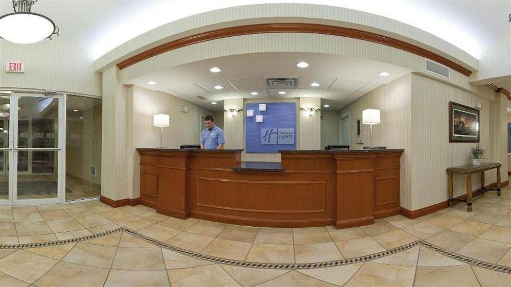 Holiday Inn Express & Suites Vermillion, An Ihg Hotel Zewnętrze zdjęcie