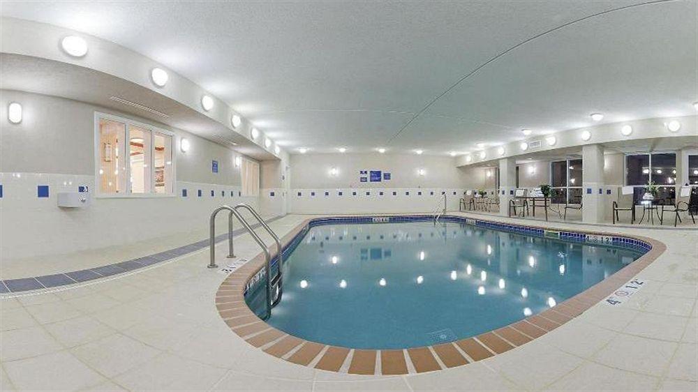 Holiday Inn Express & Suites Vermillion, An Ihg Hotel Zewnętrze zdjęcie