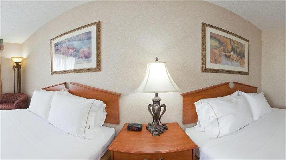 Holiday Inn Express & Suites Vermillion, An Ihg Hotel Zewnętrze zdjęcie