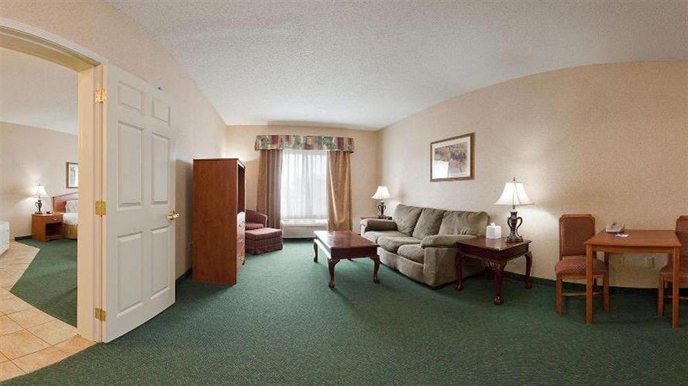 Holiday Inn Express & Suites Vermillion, An Ihg Hotel Zewnętrze zdjęcie