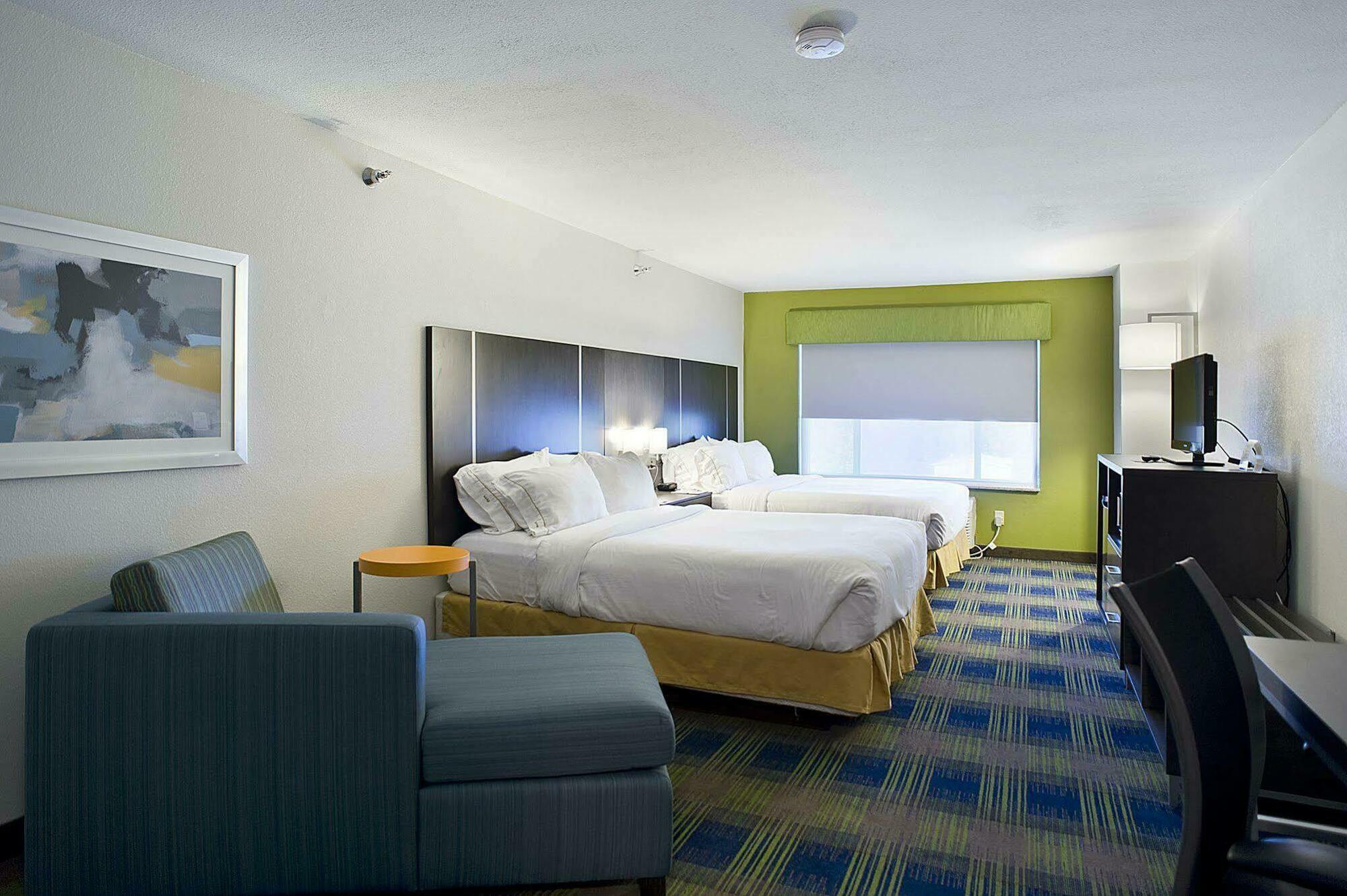 Holiday Inn Express & Suites Vermillion, An Ihg Hotel Zewnętrze zdjęcie