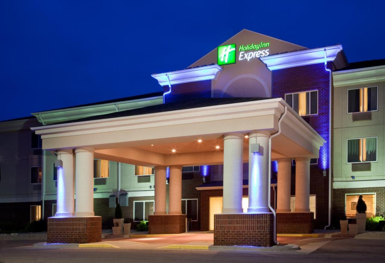 Holiday Inn Express & Suites Vermillion, An Ihg Hotel Zewnętrze zdjęcie